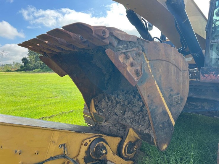 caterpillar-336-image-19