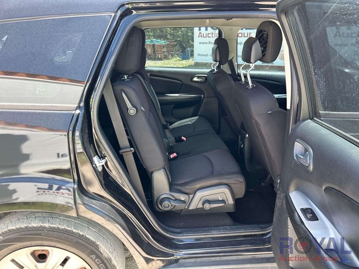 2014-dodge-journey-image-24
