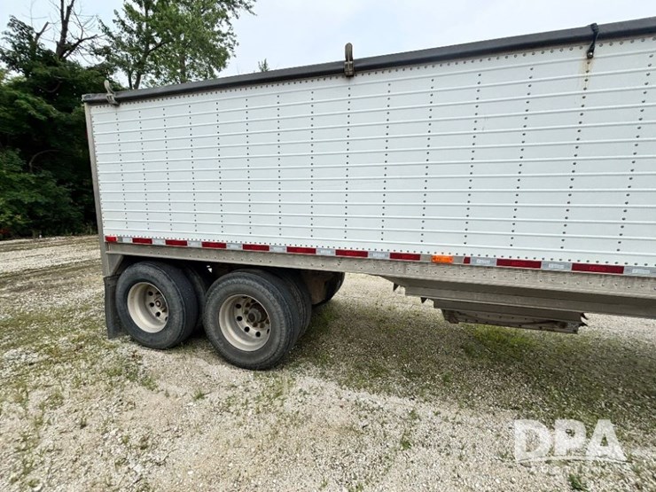 2014-wilson-grain-trailer-image-11