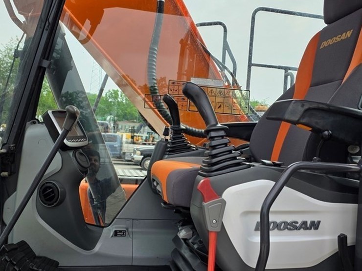 2019-doosan-dx225-lc-5-image-76