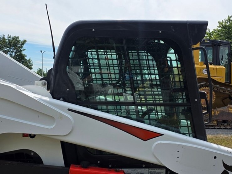 2020-bobcat-s850-image-13