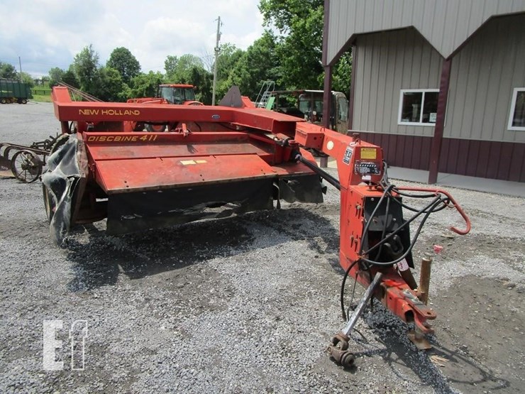 new-holland-411-image-1