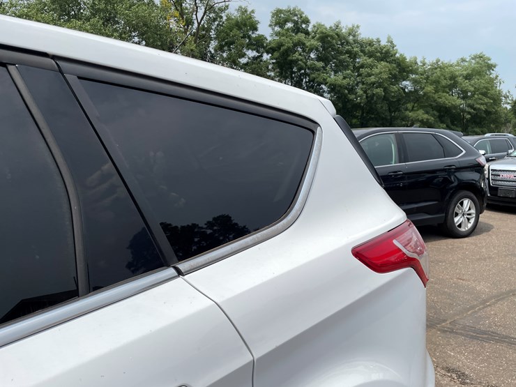 2015-ford-escape-se-image-22