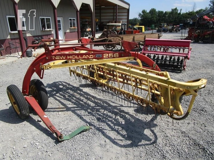 new-holland-256-image-1