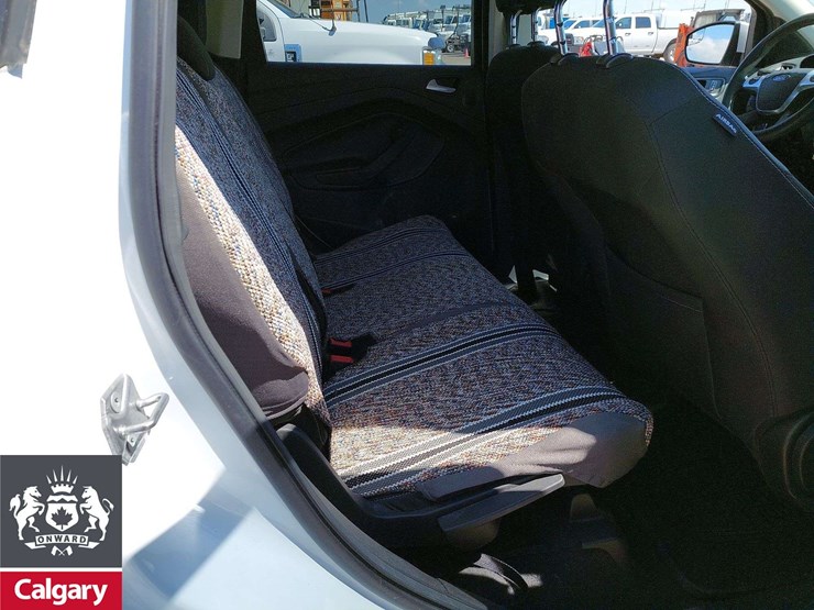 2016-ford-escape-se-image-13