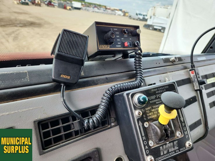 1996-freightliner-fl80-image-21