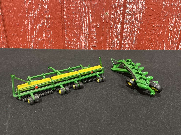 john-deere-64-image-3