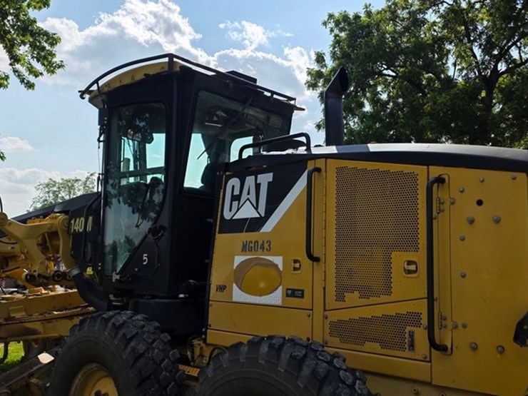 2009-caterpillar-140m-vhp-image-26