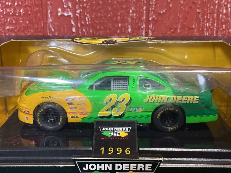 john-deere-24-image-15