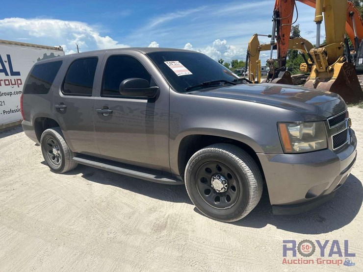 2014-chevrolet-tahoe-image-2