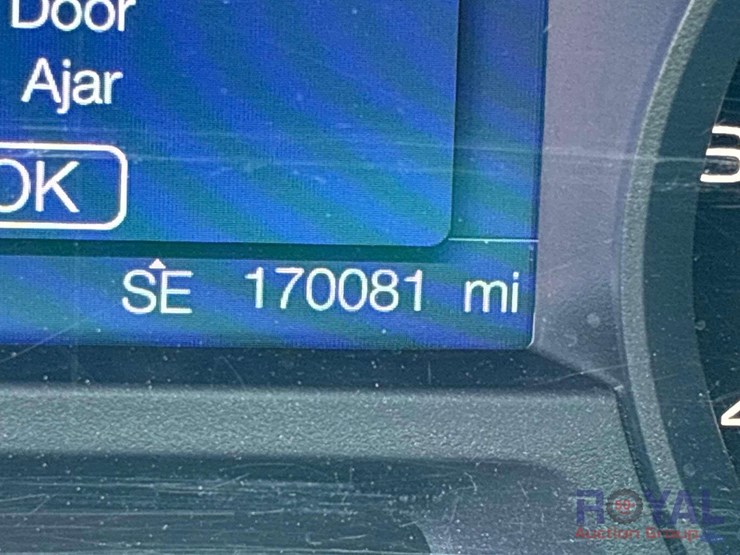 2014-ford-explorer-xlt-image-11