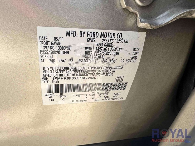 2011-ford-explorer-limited-image-5