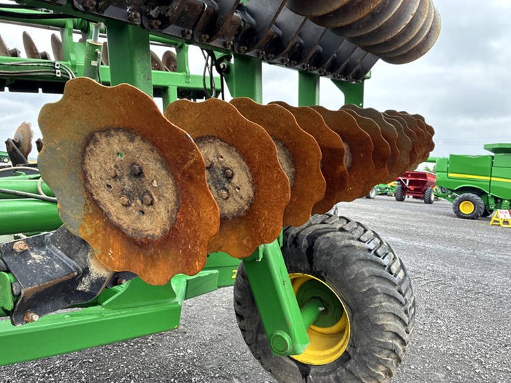 2020-john-deere-2680h-image-50