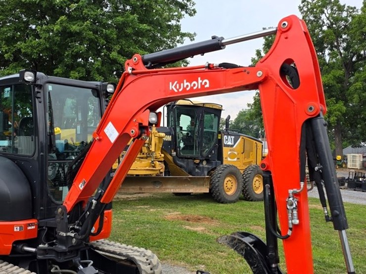 2021-kubota-kx033-4-image-39