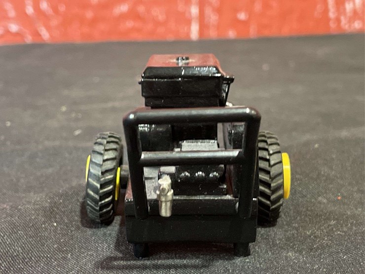 john-deere-16-image-11