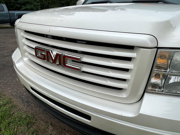 2012-gmc-1500-image-11