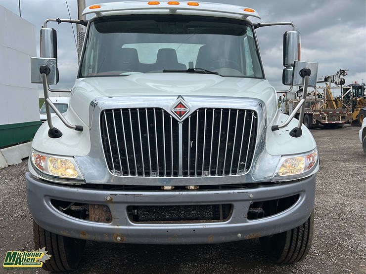 2010-international-durastar-4300-image-24