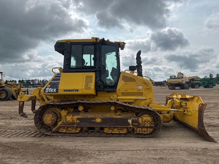 2021-komatsu-d51ex-24-image-5