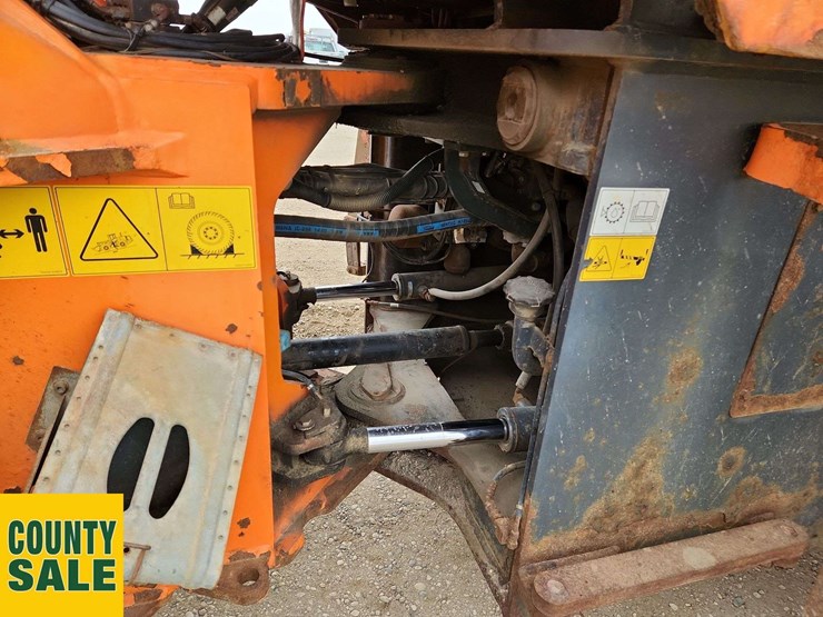 2015-doosan-dl250-3-image-27