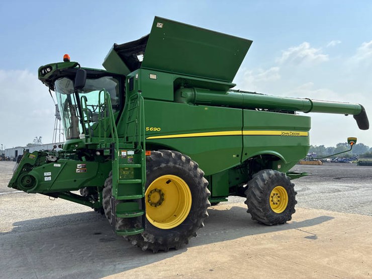 2014-john-deere-s690-image-7