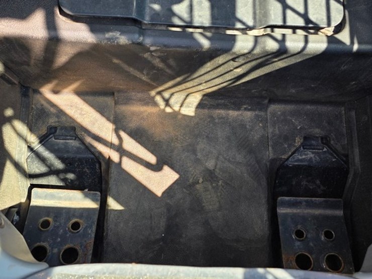 2023-bobcat-t770-image-47