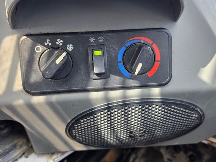 2018-bobcat-t870-image-53