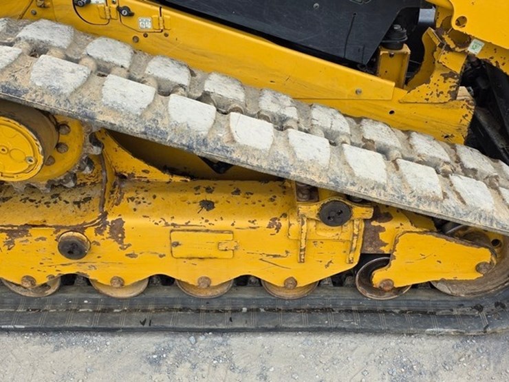 2020-caterpillar-299d3-xe-image-11