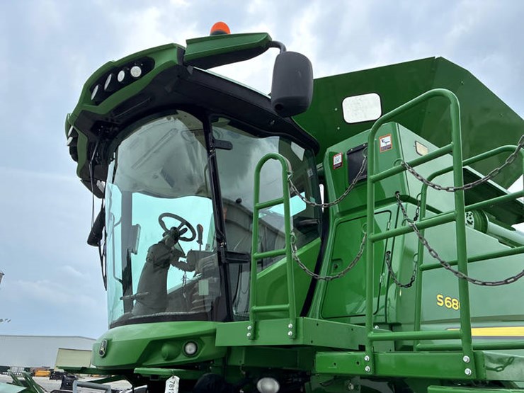 2016-john-deere-s680-image-40