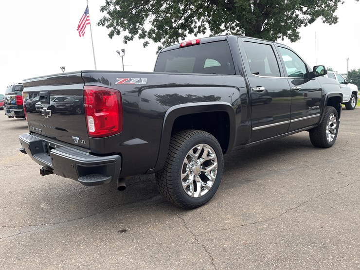 2016-chevrolet-silverado-image-5