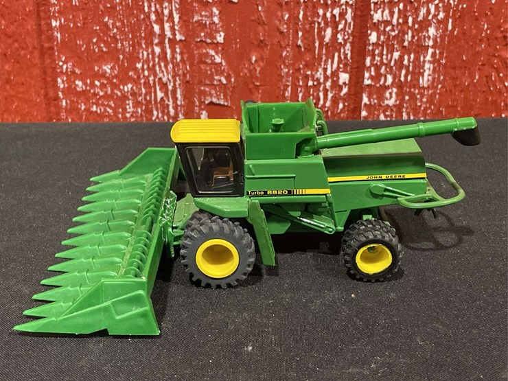 john-deere-8820-image-2