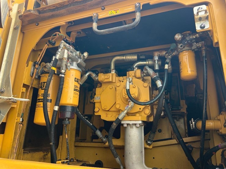 2017-caterpillar-336fl-image-28