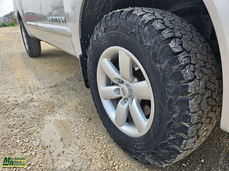 2014-nissan-titan-image-16