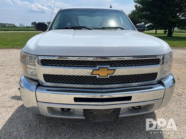 2013-chevrolet-silverado-image-23