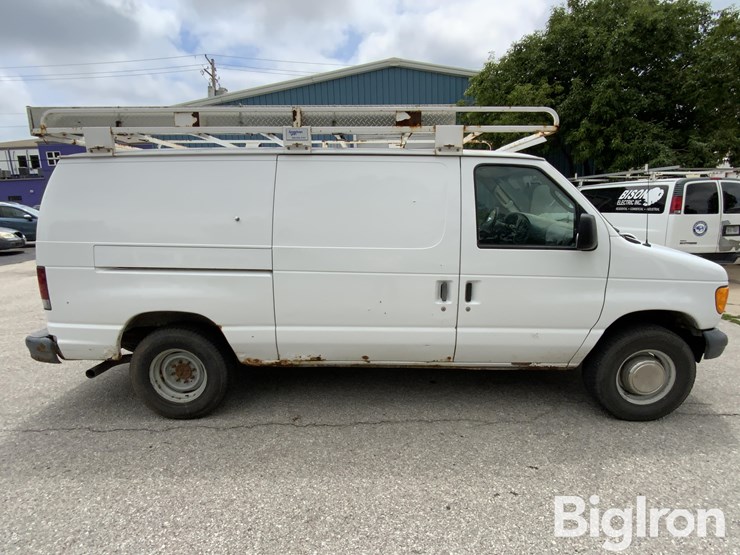 2007-ford-e350-image-4