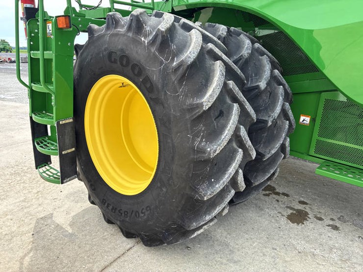 2017-john-deere-s680-image-43