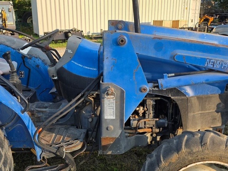 new-holland-tn70-image-11