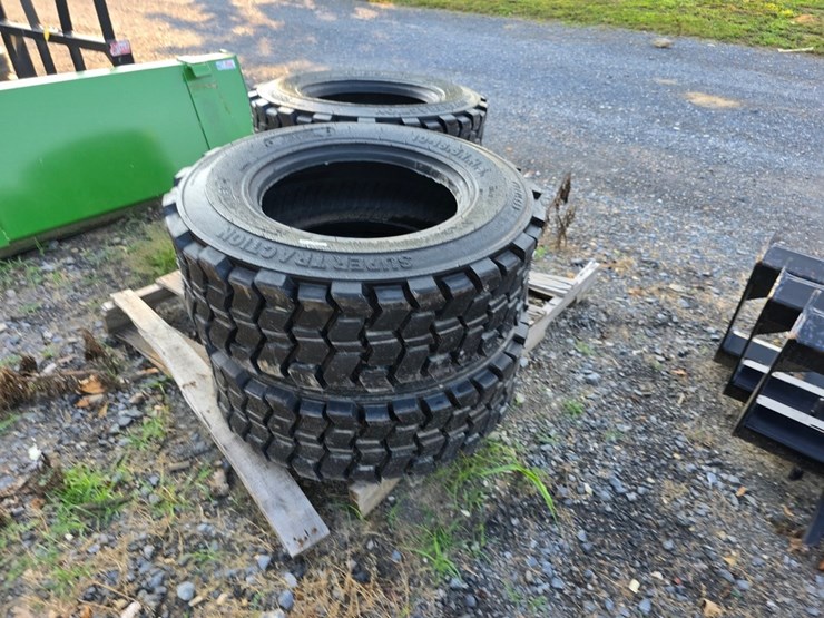 new-4-10-16.5-forerunner-skidloader-tires-image-3