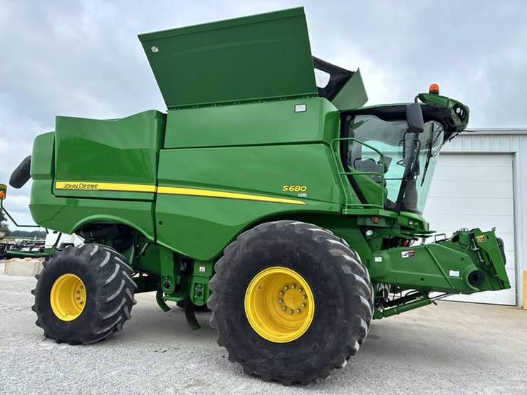 2015-john-deere-s680-image-1