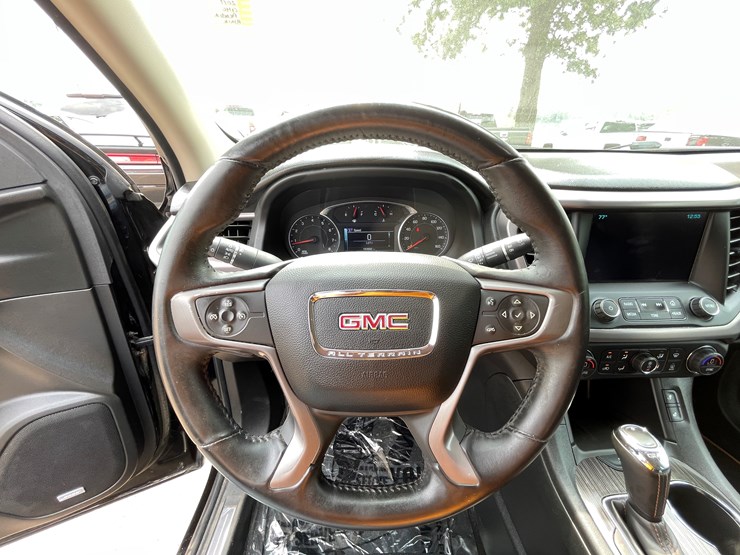 2017-gmc-acadia-image-66