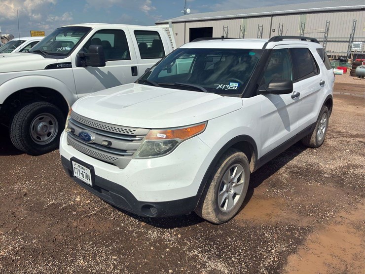2014-ford-explorer-image-1