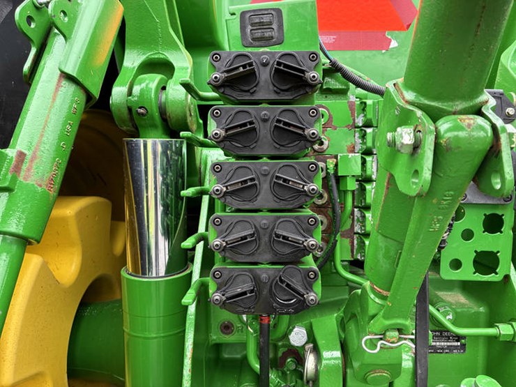 2009-john-deere-8430-image-21