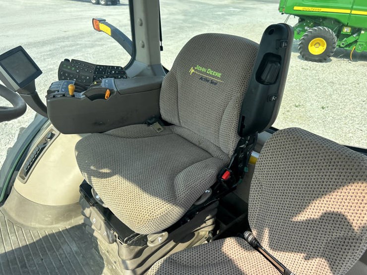 2012-john-deere-8285r-image-69