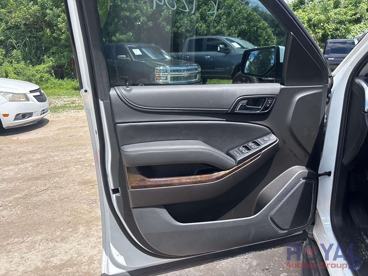 2019-chevrolet-tahoe-image-9
