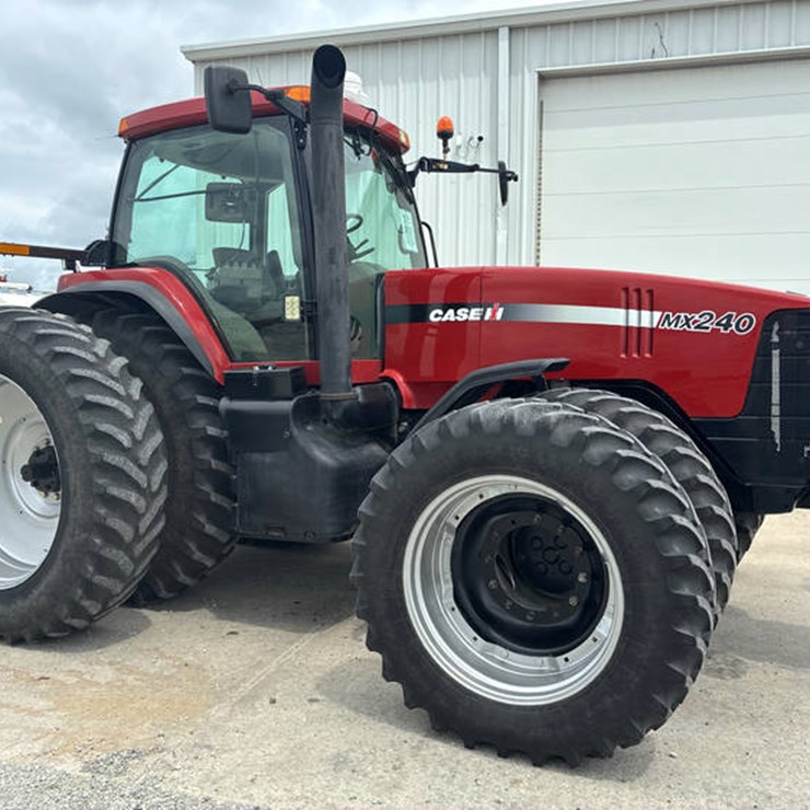 2002 JOHN DEERE 2630