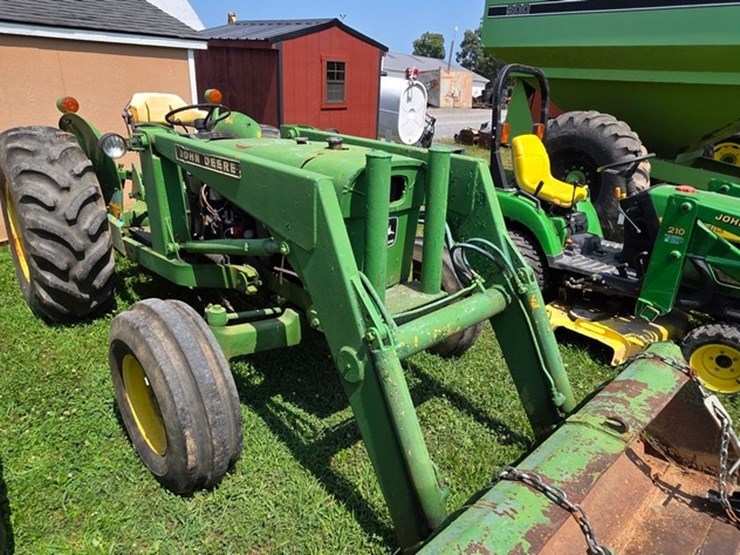 john-deere-300-image-7
