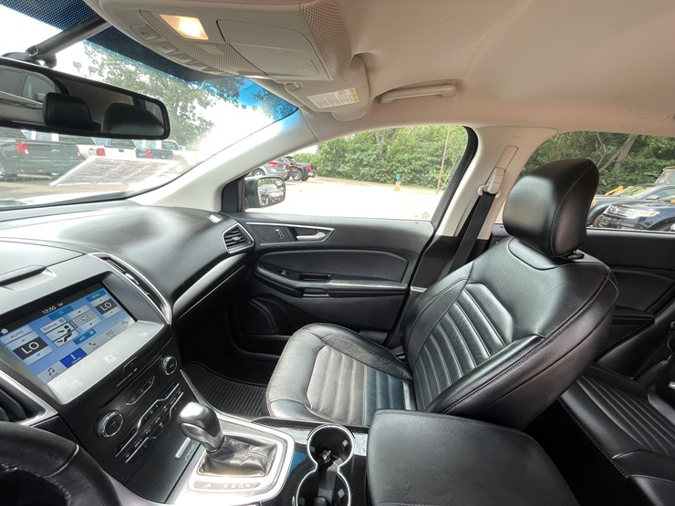 2016-ford-edge-sel-image-50