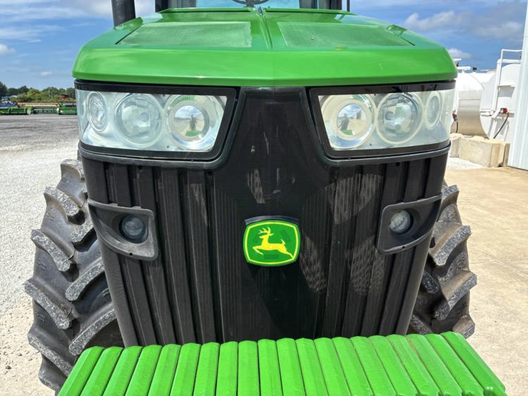 2014-john-deere-8285r-image-16