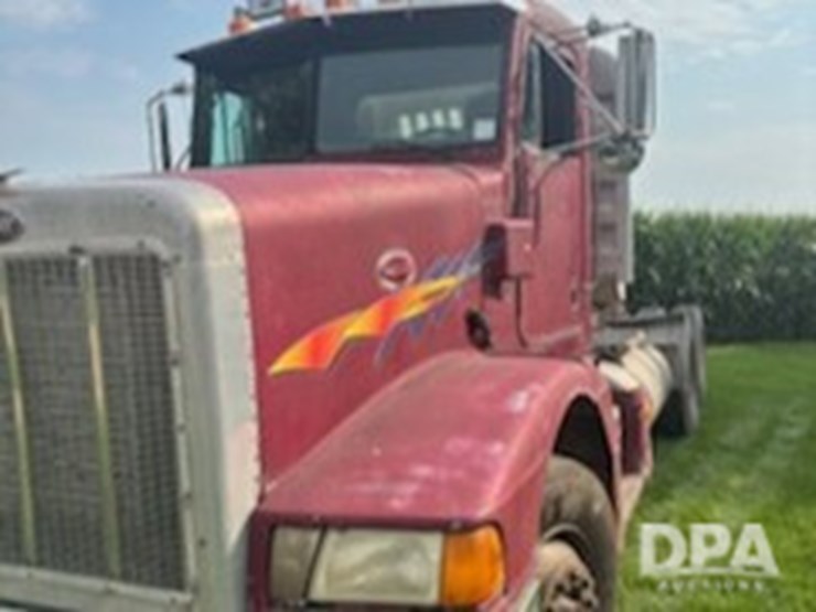 1987-peterbilt-377-image-1
