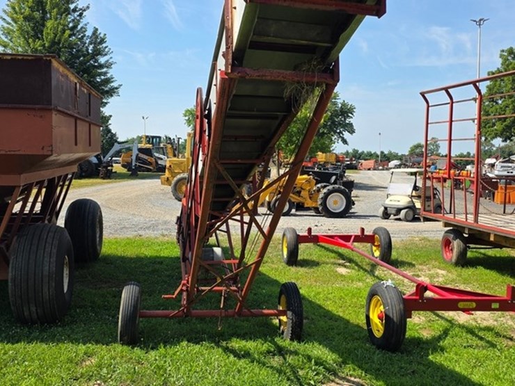 new-holland-155-image-13