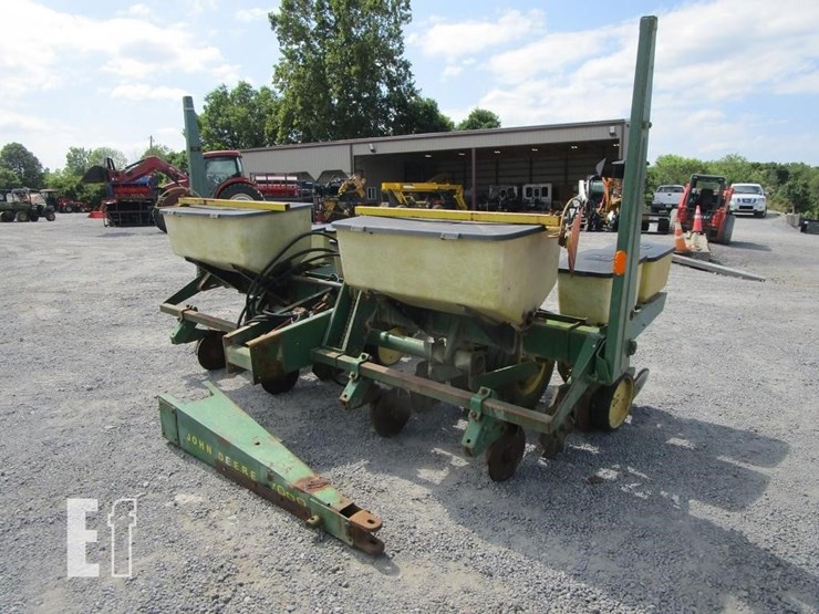 john-deere-7000-image-10